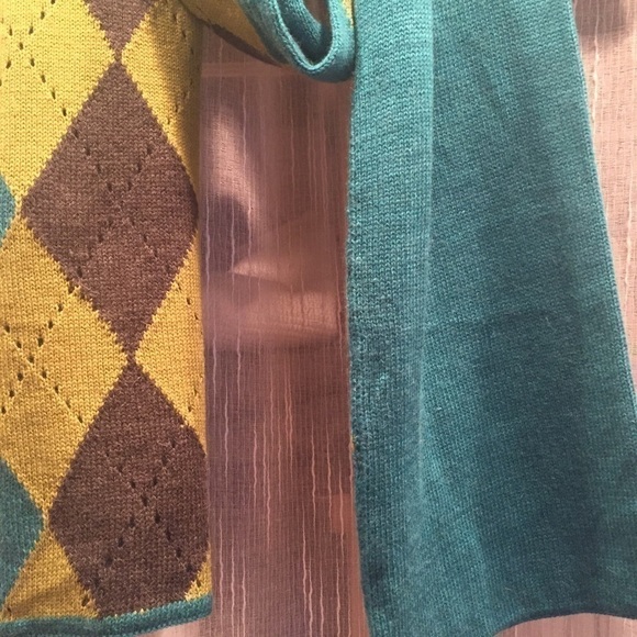Charter Club Turquoise & Brown Argyle Winter Scarf - Picture 4 of 4